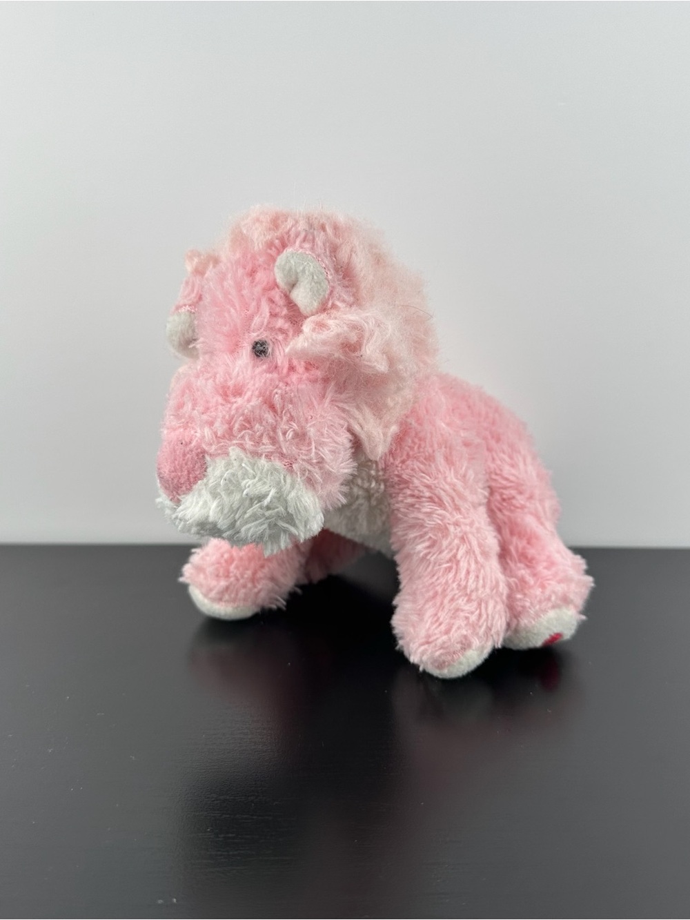 Russ Berrie Rare Roarrik Pink White Love Lion 6” Valentine Hearts Plush